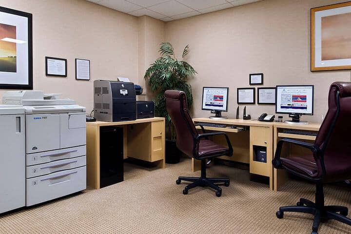 Business Center 105 of 109