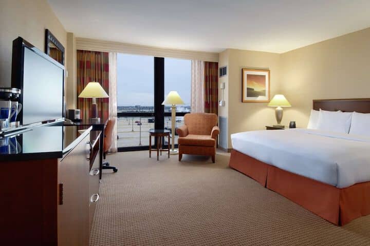 Room 10 of 109