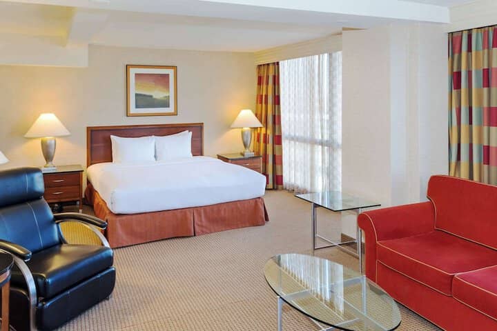 Room 25 of 109