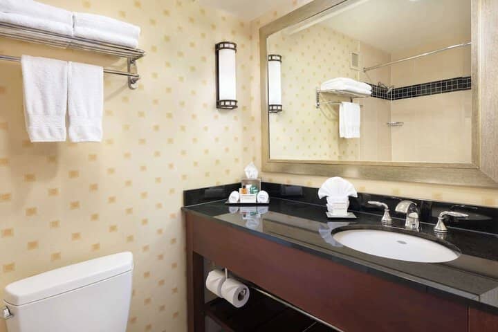 Room 35 of 109